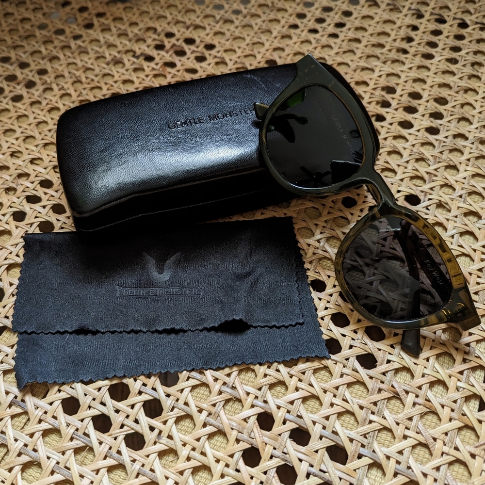 Gentle Monster Rounded Poloraized Sunglasses